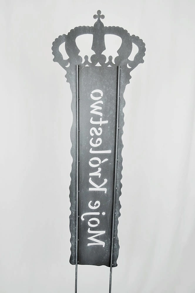 Metalowy szyld ogrodowy z napisem "Moje królestwo" w kolorze antracytowej