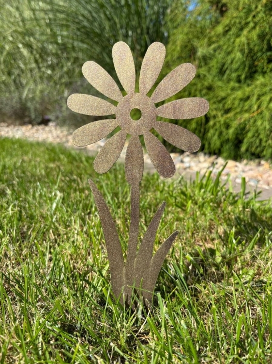 Metalowa dekoracja ogrodowa kwiatek