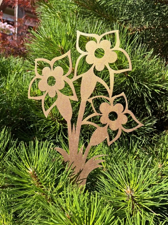 Metalowy kwiat szarotka dekoracja do ogrodu