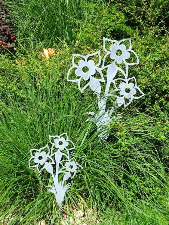 Metalowe kwiaty ozdoby do ogrodu