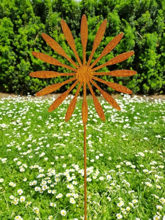 Metalowy kwiat ozdoba do ogrodu rdza