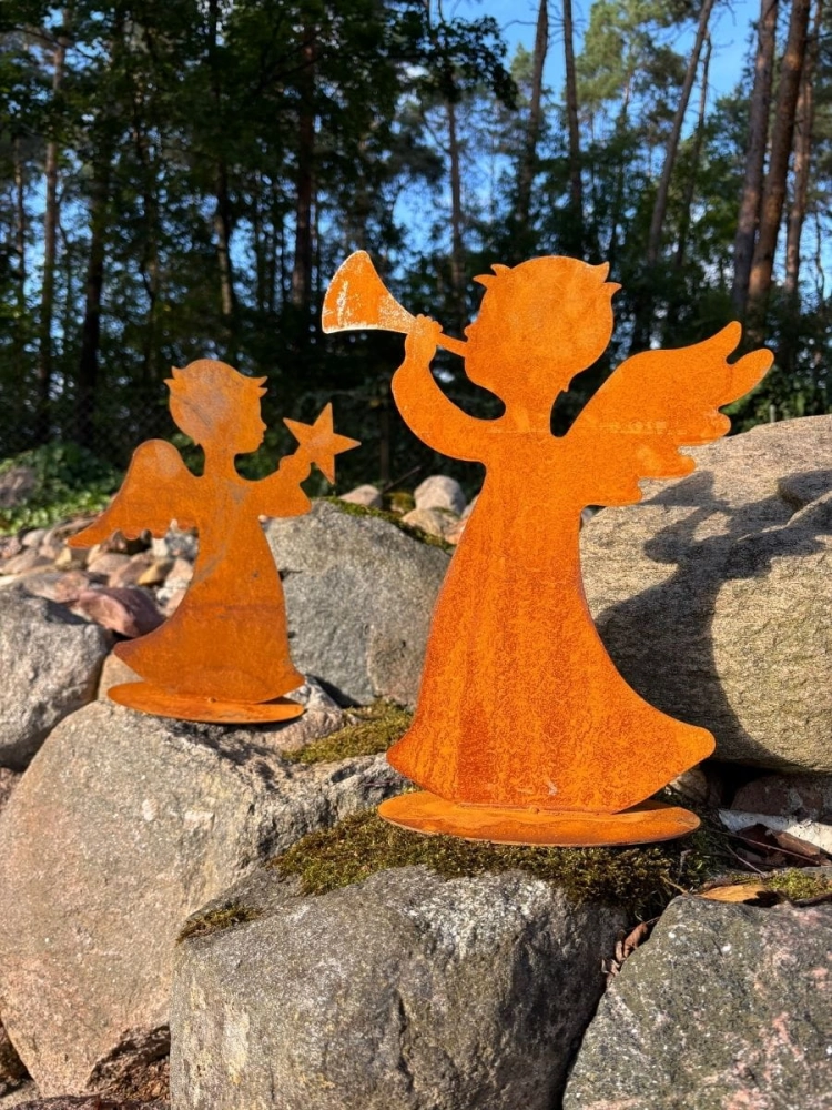 Aniołek metalowa figurka rdzawa