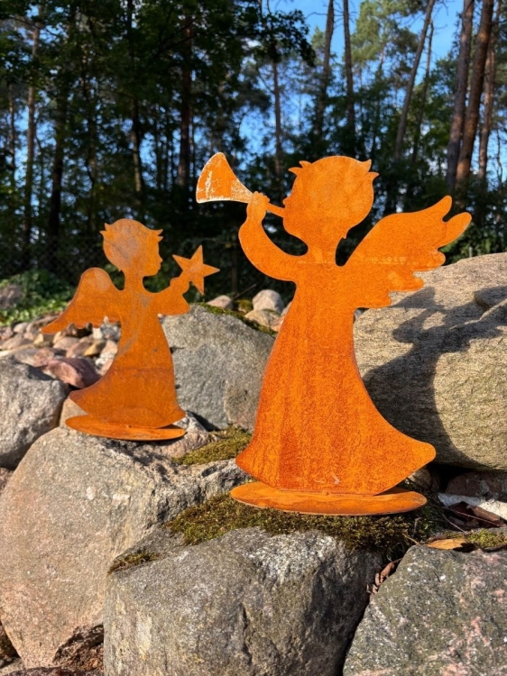 Aniołek figurka do ogrodu z metalu