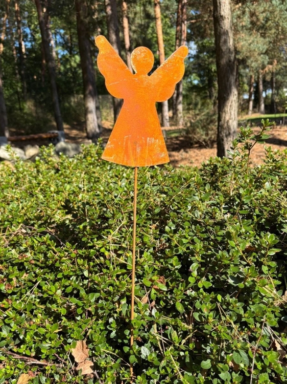 Aniołek ozdoba bożonarodzeniowa do ogrodu