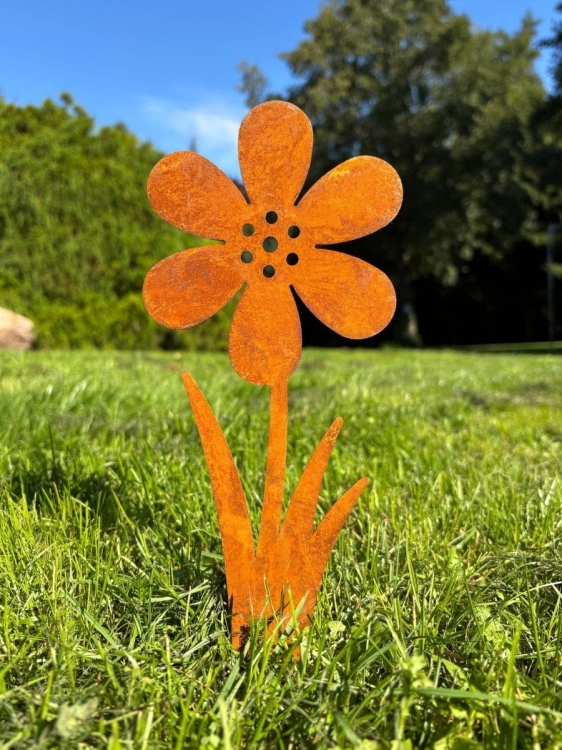 Kwiat rdzawa ozdoba do ogrodu