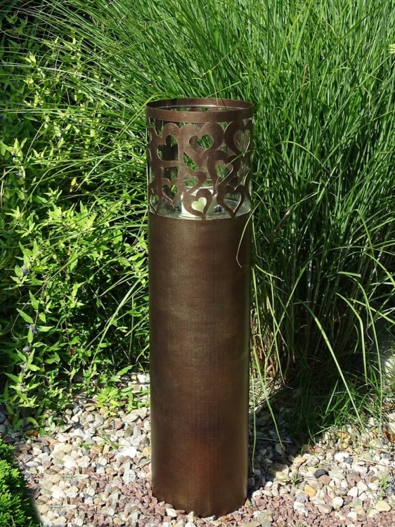 Metalowa kolumna ozdobna Walenty w kolorze złotej rdzy - wyjątkowa dekoracja podświetlająca