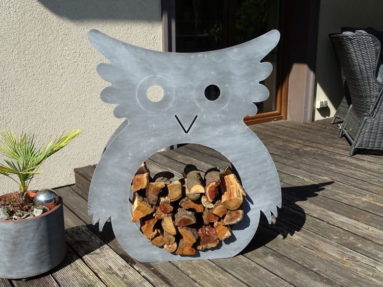 Nowoczesny stojak na drewno kominkowe Sowa w kolorze antracytowym