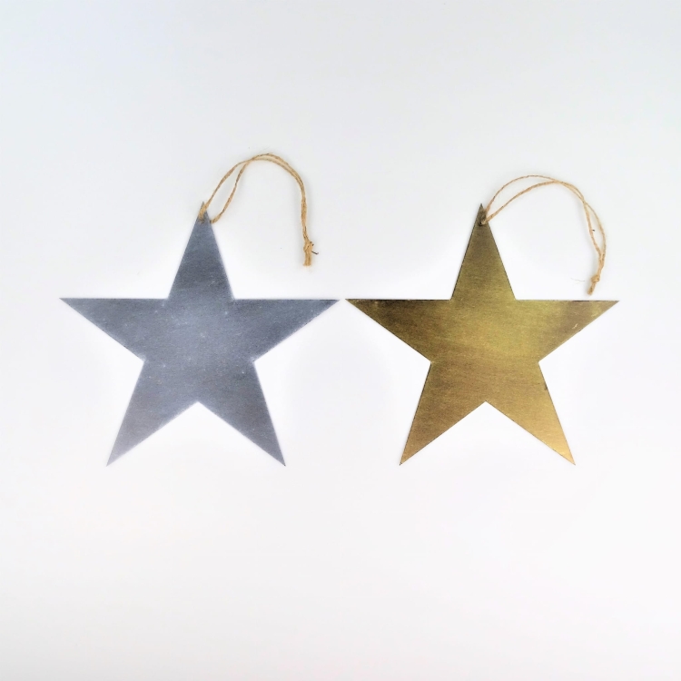 Metalowa Gwiazda do zawieszenia o barwie złotej rdzy - zimowa biżuteria ogrodowa