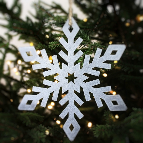 Metalowa Śnieżynka Nina do zawieszenia w kolorze antracytowym - zimowa biżuteria ogrodowa