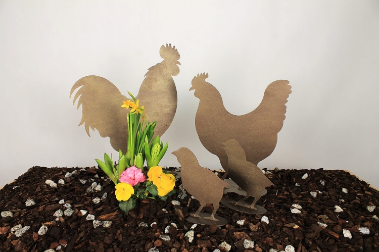 Kurczaczek Polduś - Figura ogrodowa Efekt złotej rdzy.jpg