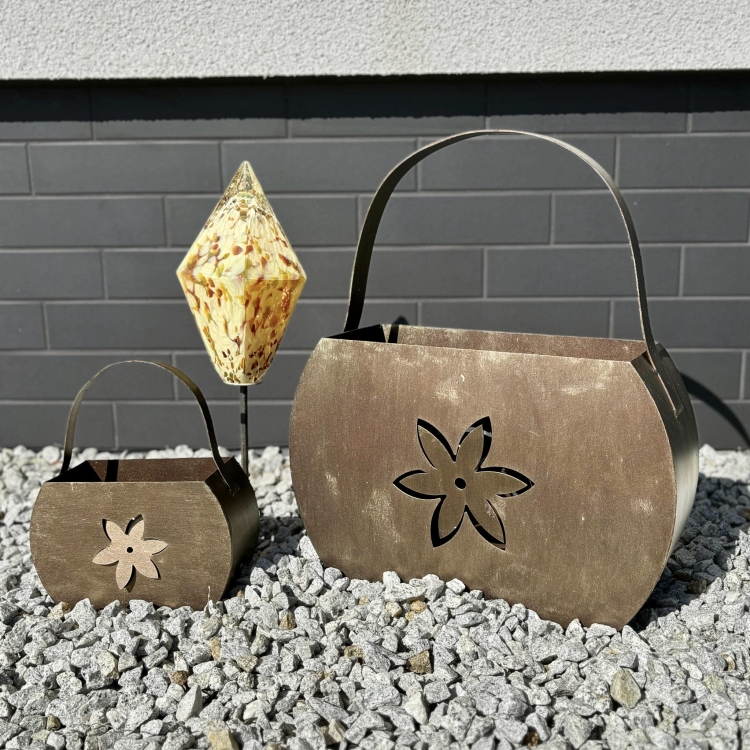 Metalowa doniczka Torebka w kolorze złotej rdzy - wyjątkowa dekoracja do obsadzenia